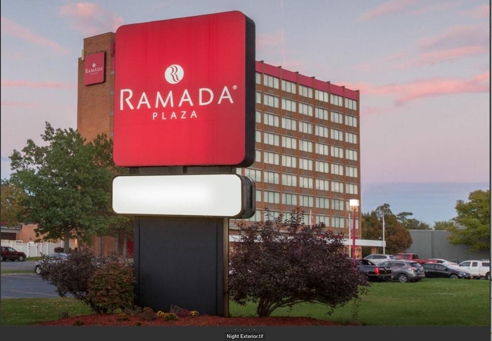 Ramada Plaza By Wyndham Albany Hotell Exteriör bild